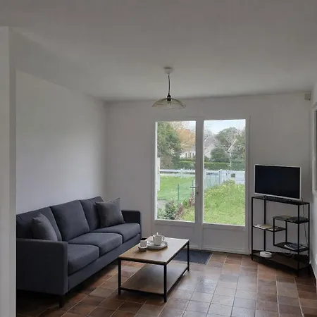 Maison Lumineuse Avec Grand Jardin Daire *